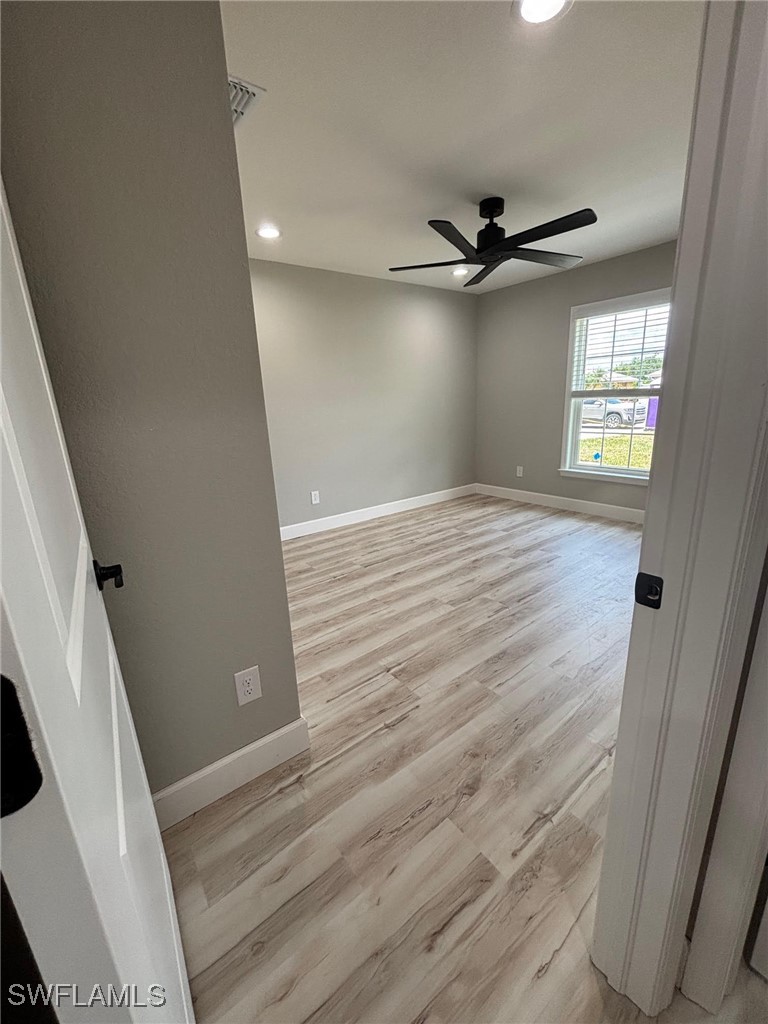 4 Bed SingleFamilyResidence for Sale in Deep Creek, FL — photo 3