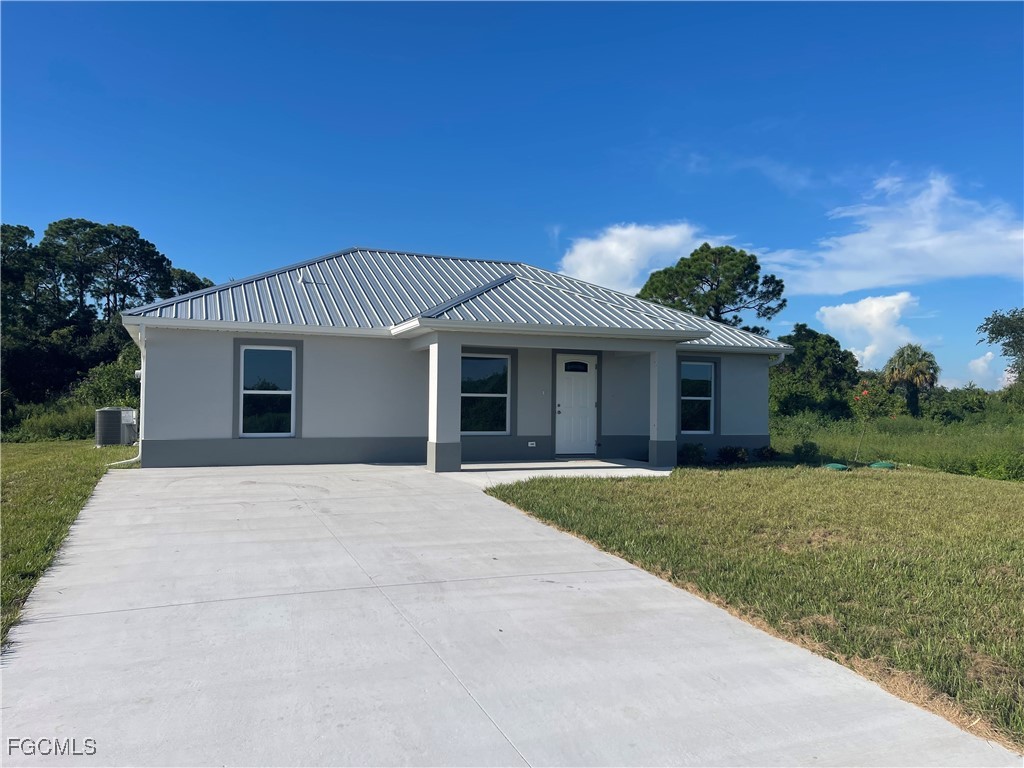 3 Bed SingleFamilyResidence for Sale in Banyan Village, photo 3