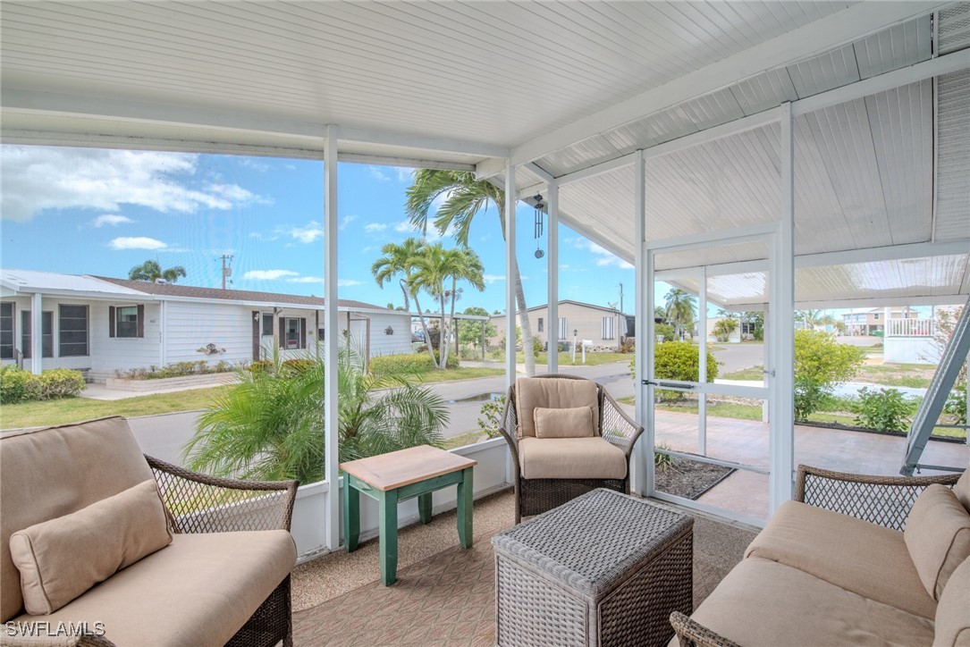 2 Bed ManufacturedHome for Sale in Pine Island Cove, photo 3