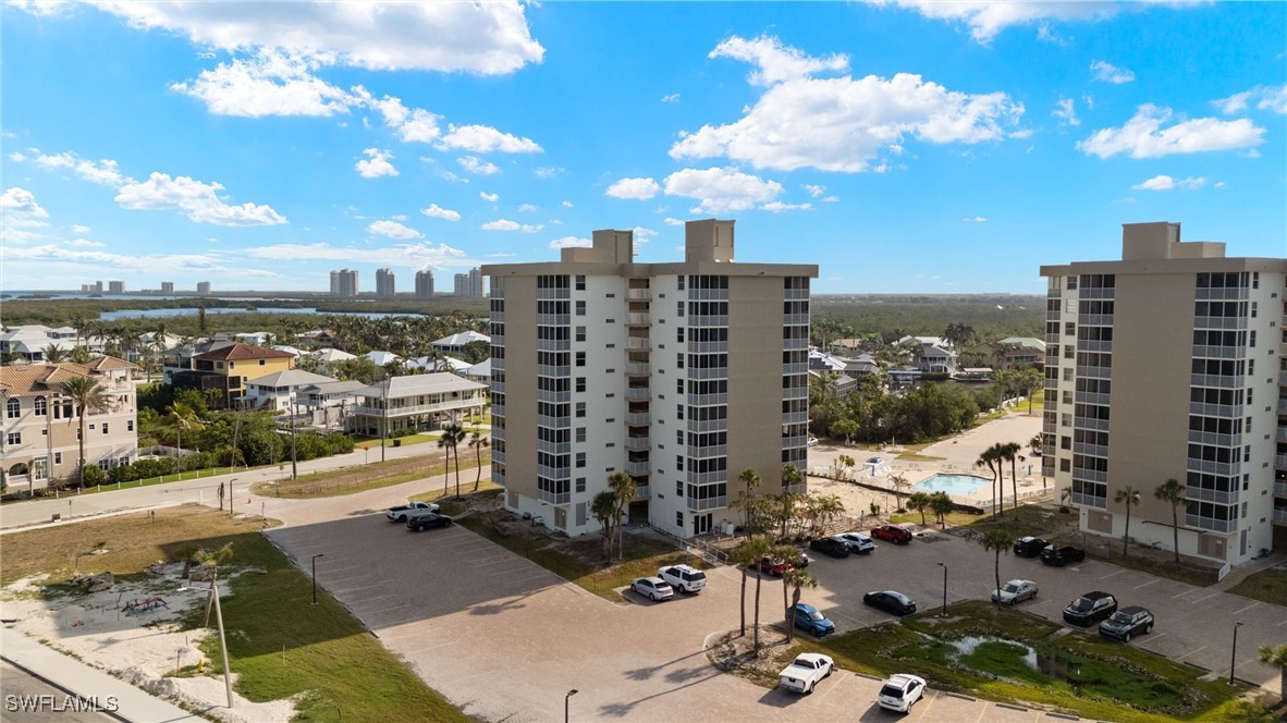 1 Bed Waterfront Home for Sale in Beach And Tennis Club, photo 3