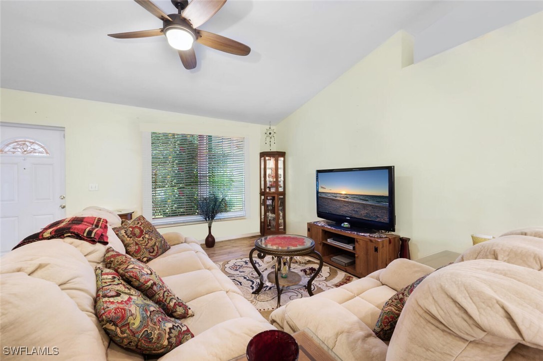 3 Bed SingleFamilyResidence for Sale in Lehigh Acres, photo 3