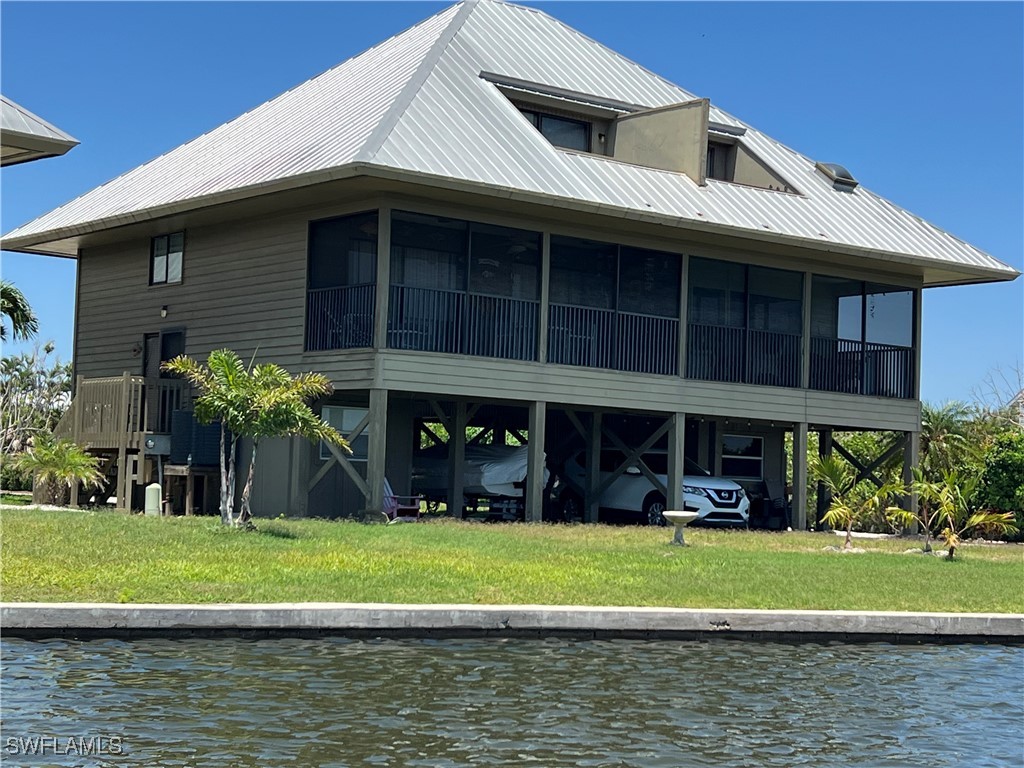 2 Bed Waterfront Home for Sale in Bokeelia, photo 3