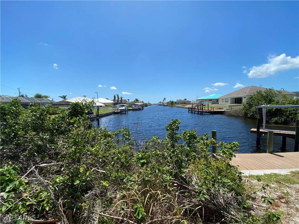 Waterfront Home for Sale in Cape Coral, photo 3