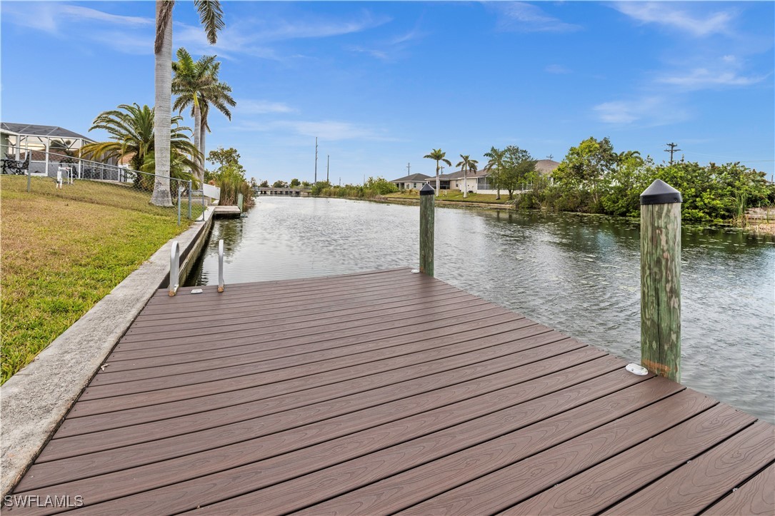 3 Bed Waterfront Home for Sale in Cape Coral, photo 3