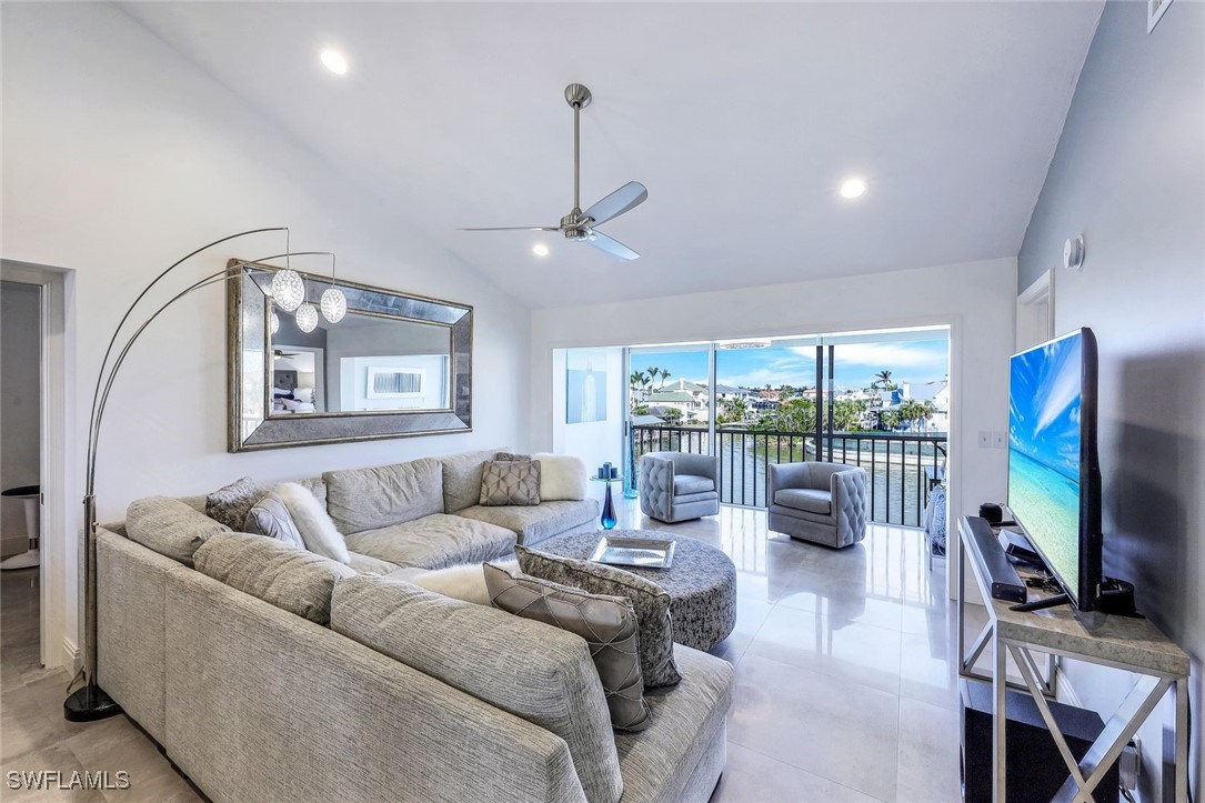 3 Bed Waterfront Home for Sale in Naples, photo 3