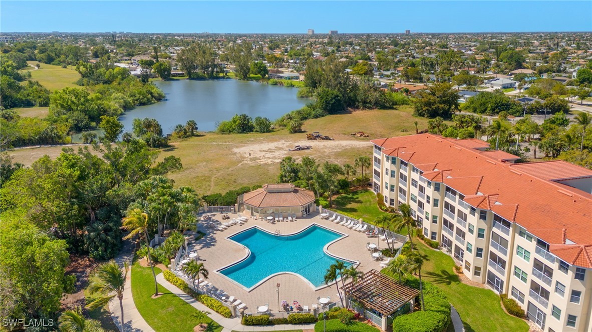 2 Bed Condominium for Sale in Clubhouse Villas, FL, $186,800 — photo 3