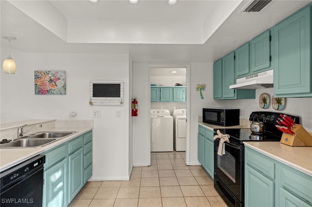 2 Bed Waterfront Home for Sale in Captiva, FL, $899,000 — photo 3