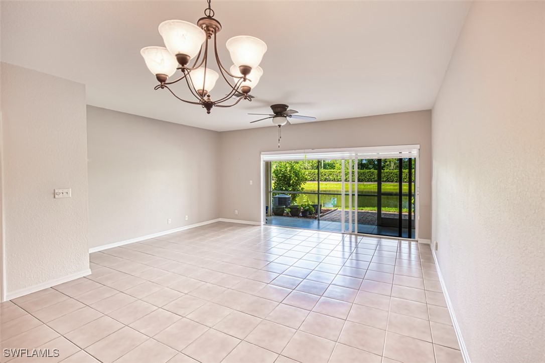 2 Bed Waterfront Home for Sale in Fort Myers, photo 3