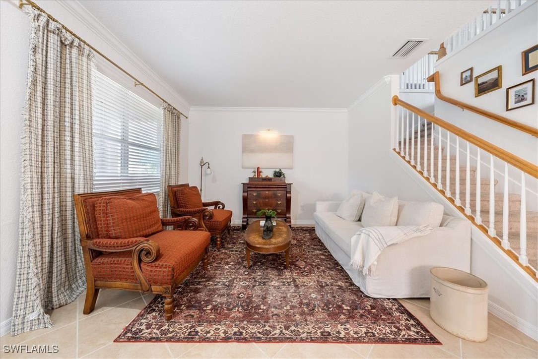 5 Bed Pool Home for Sale in Bella Terra, photo 3
