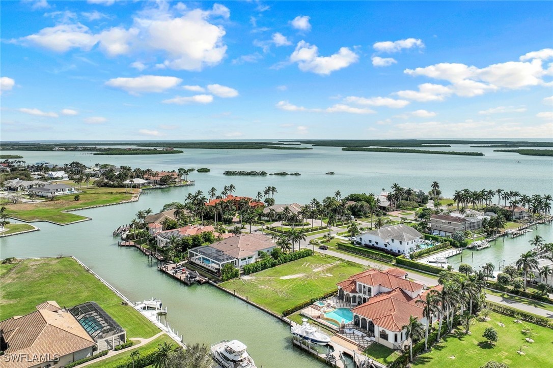 Waterfront Home for Sale in Marco Island, photo 3
