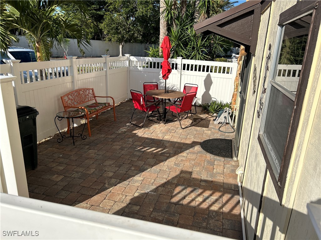 3 Bed Waterfront Home for Sale in Fort Myers, photo 3