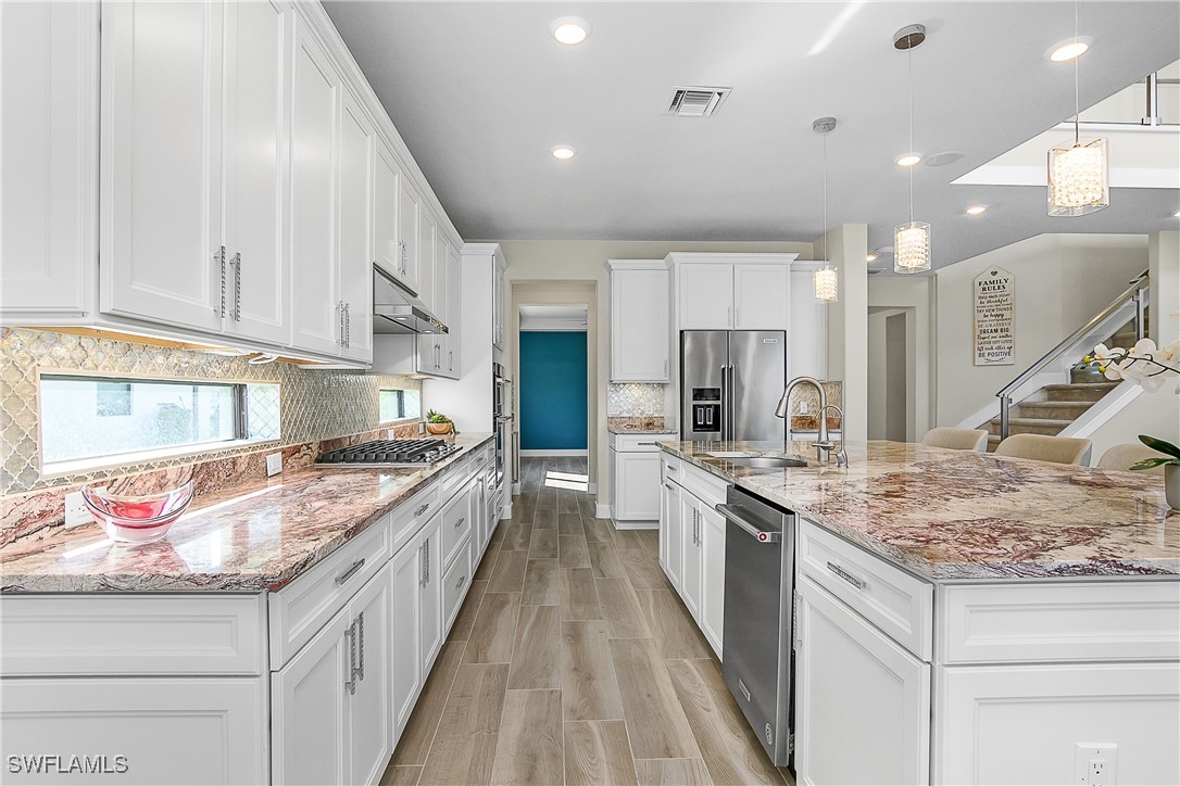 5 Bed Pool Home for Sale in Estero, photo 3