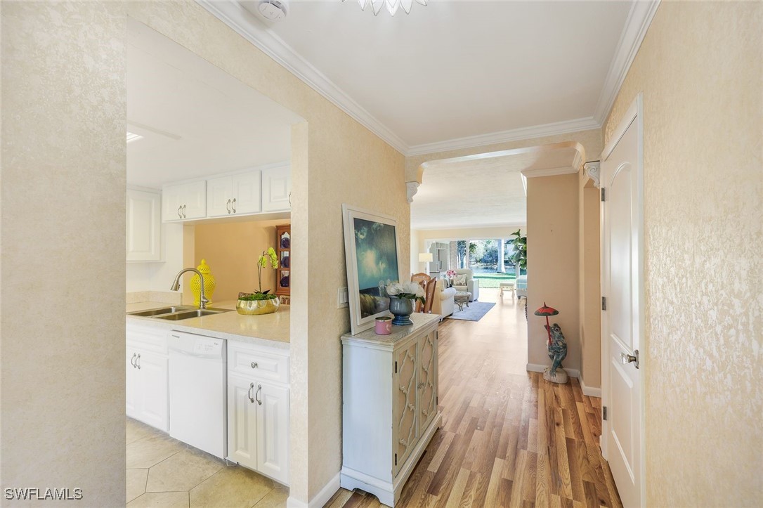 2 Bed Condominium for Sale in Courtwood, FL, $250,000 — photo 3