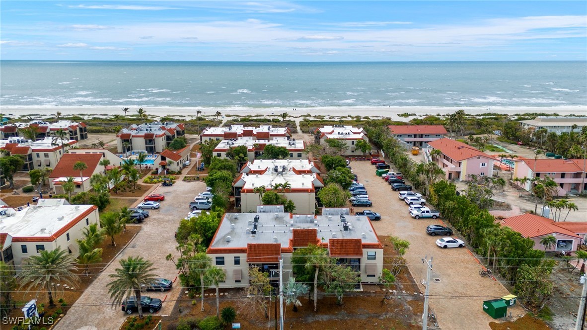 1 Bed Waterfront Home for Sale in Sanibel, photo 3