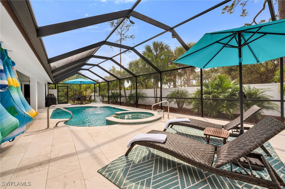 3 Bed Pool Home for Sale in Foxfire, photo 3