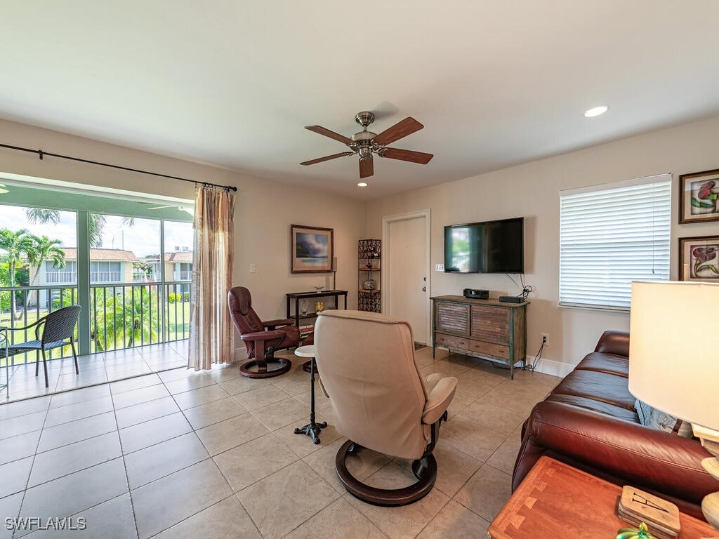 2 Bed Condominium for Sale in Sorrento Villas, FL, $249,900 — photo 3