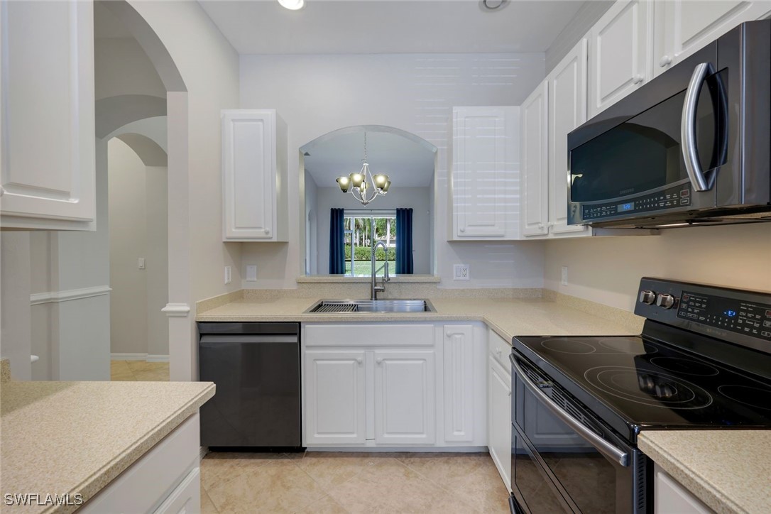 3 Bed Townhouse for Sale in Naples, FL, $350,000 — photo 3
