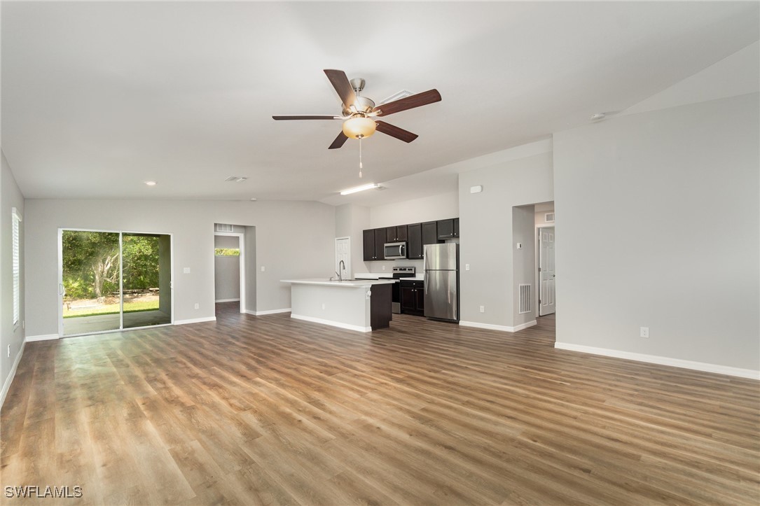 4 Bed SingleFamilyResidence for Sale in Port Charlotte, FL — photo 3