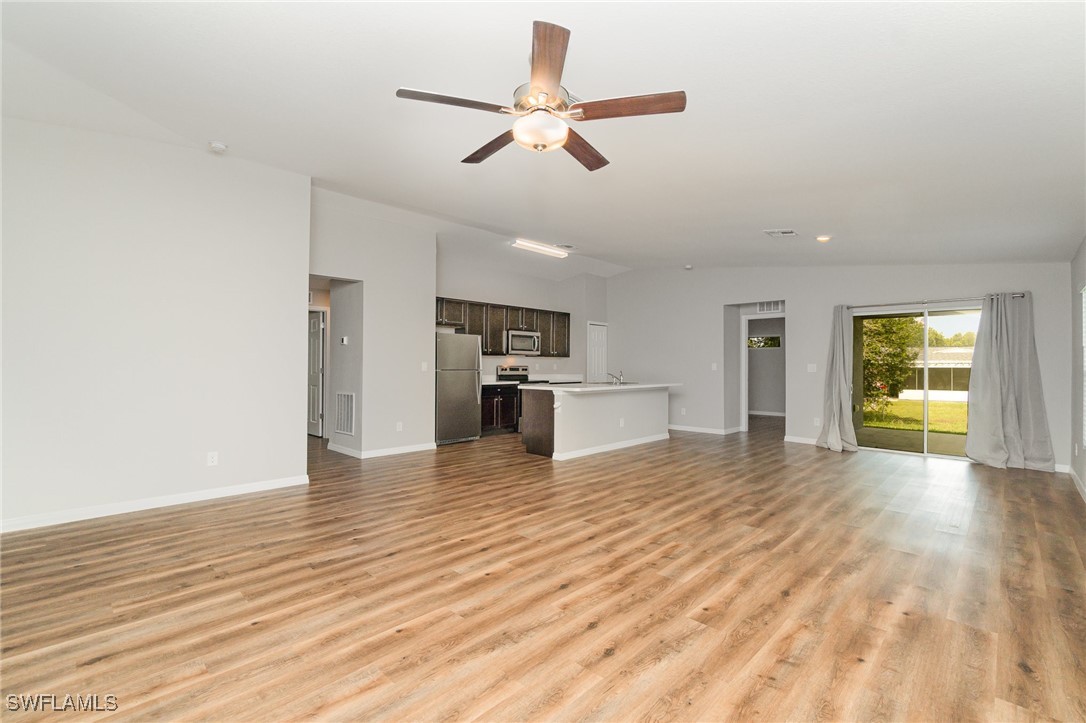4 Bed SingleFamilyResidence for Sale in Port Charlotte, FL — photo 3