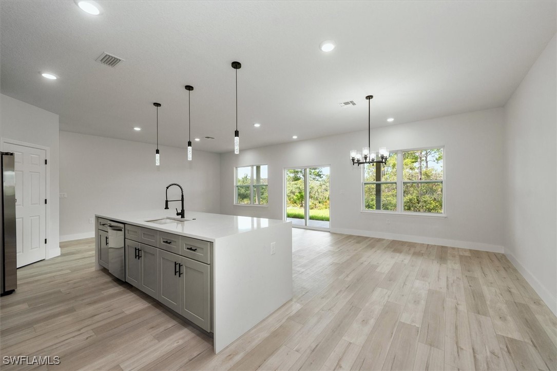 4 Bed SingleFamilyResidence for Sale in Sun N Lakes, photo 3