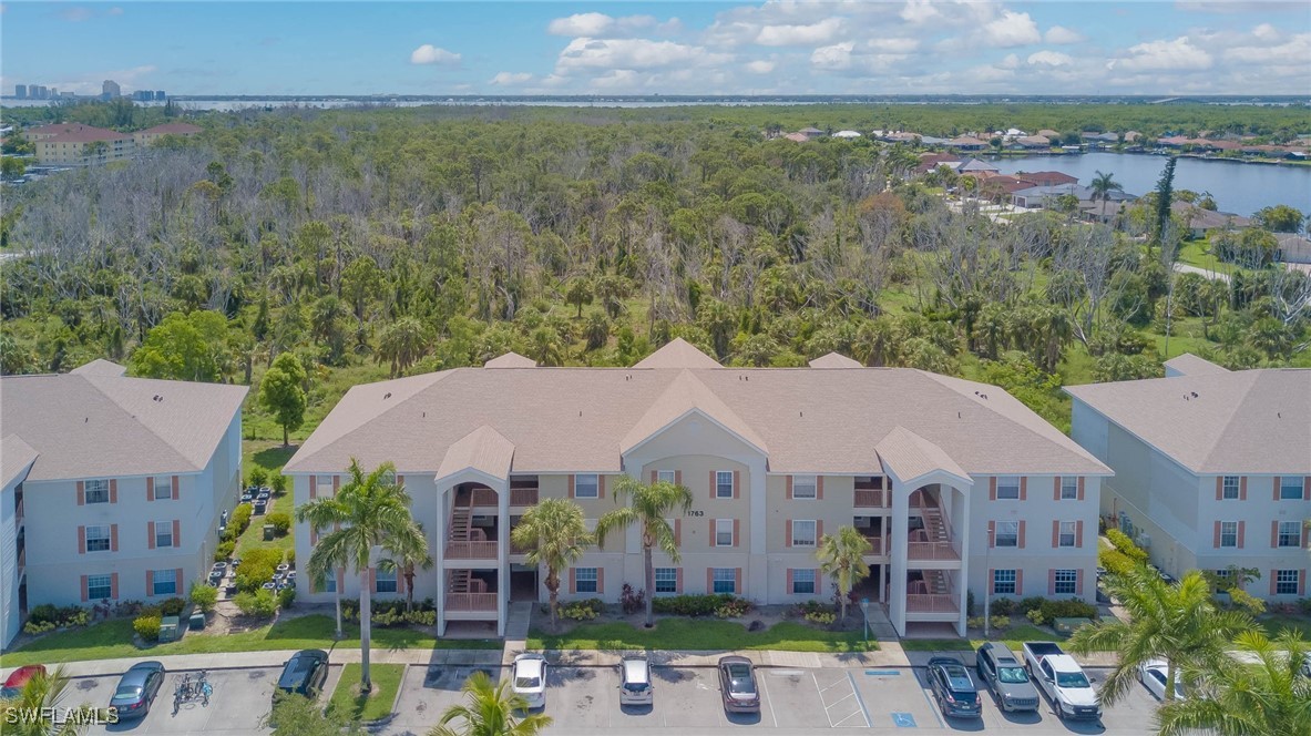 2 Bed Condominium for Sale in Four Mile Cove, FL, $144,900 — photo 3