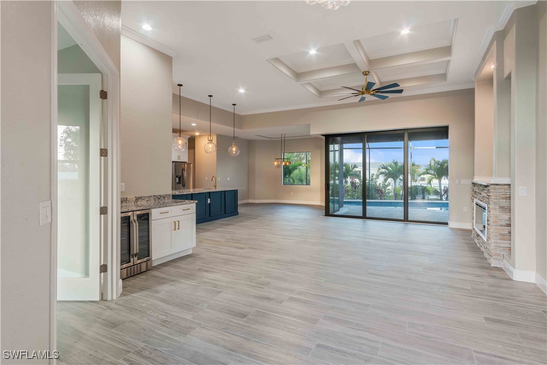3 Bed Pool Home for Sale in Windward Isle, photo 3