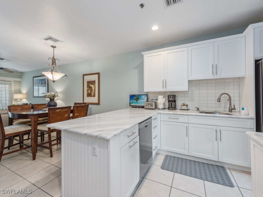 2 Bed Condominium for Sale in Olde Marco Inn, photo 3