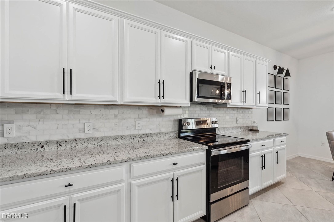 4 Bed Waterfront Home for Sale in Portico, FL, $380,000 — photo 3