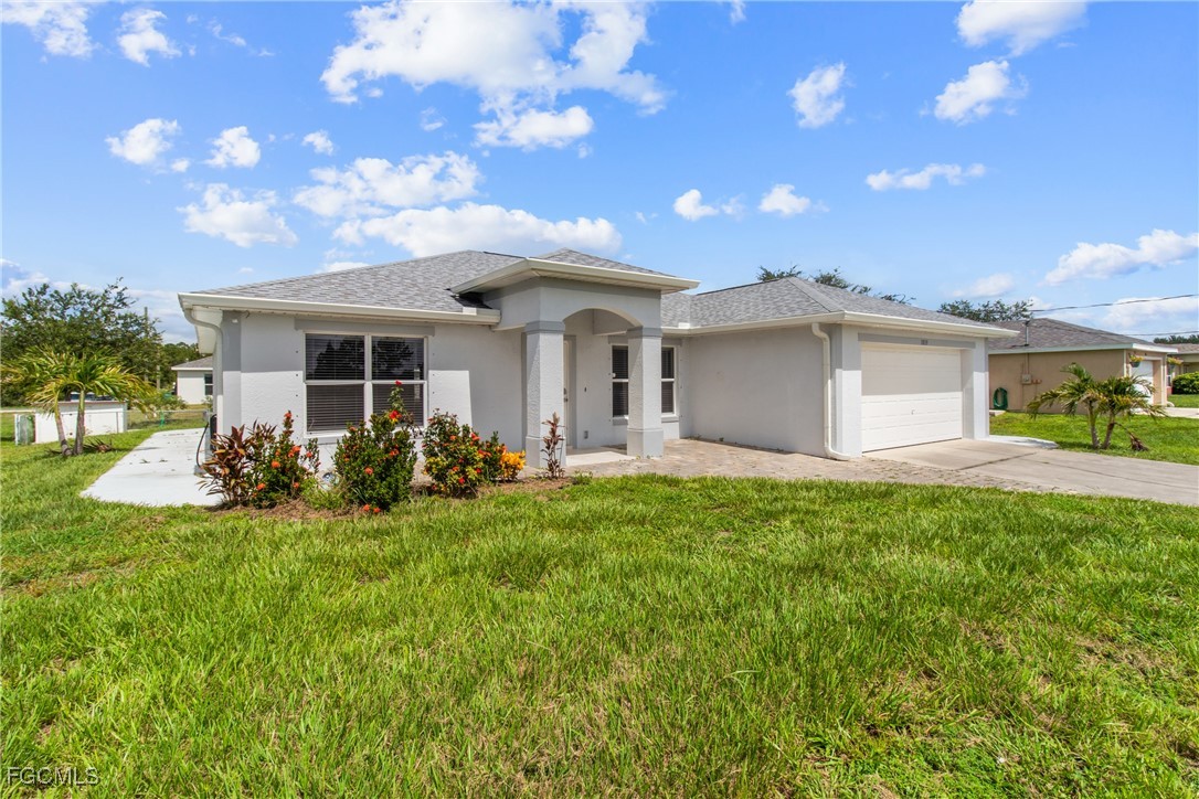 4 Bed SingleFamilyResidence for Sale in Lehigh Acres, FL — photo 3