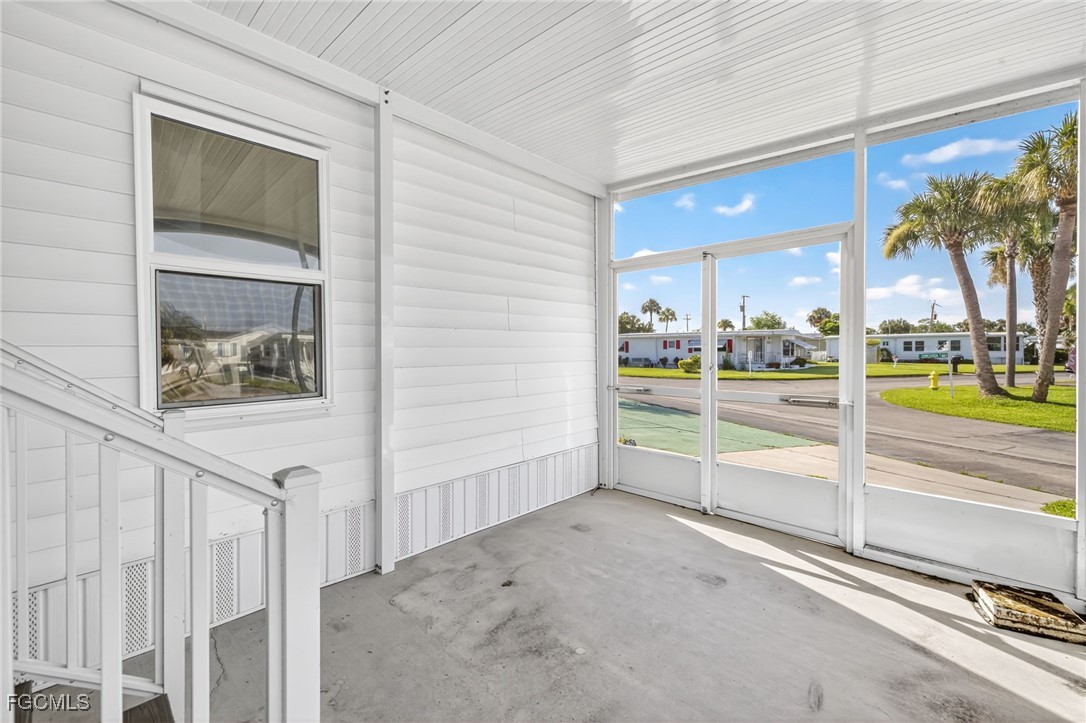 2 Bed ManufacturedHome for Sale in Carriage Village, FL — photo 3
