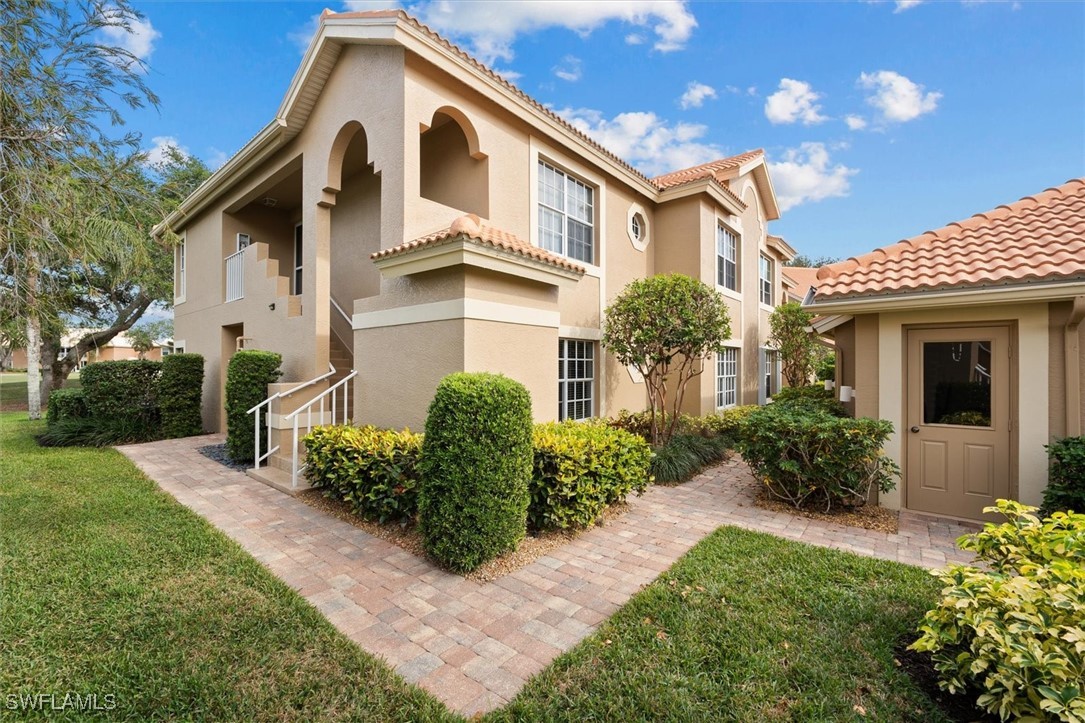 2 Bed Condominium for Sale in Bonita Springs, photo 3