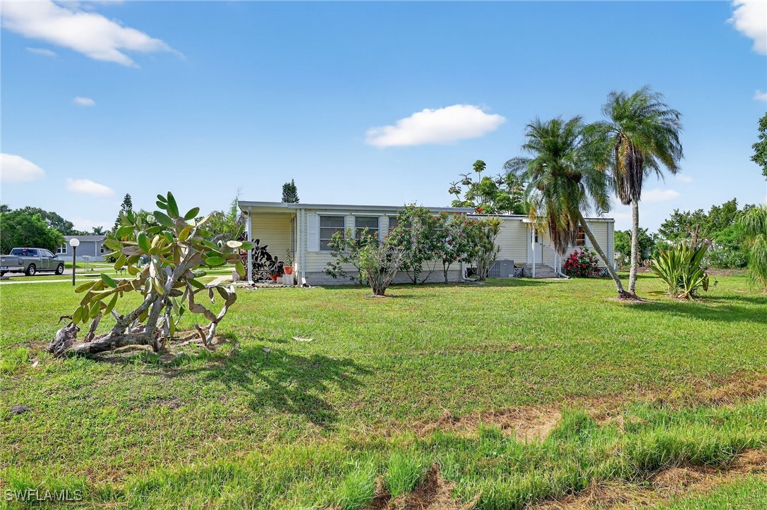 2 Bed ManufacturedHome for Sale in Riverwood, FL, $119,000 — photo 3