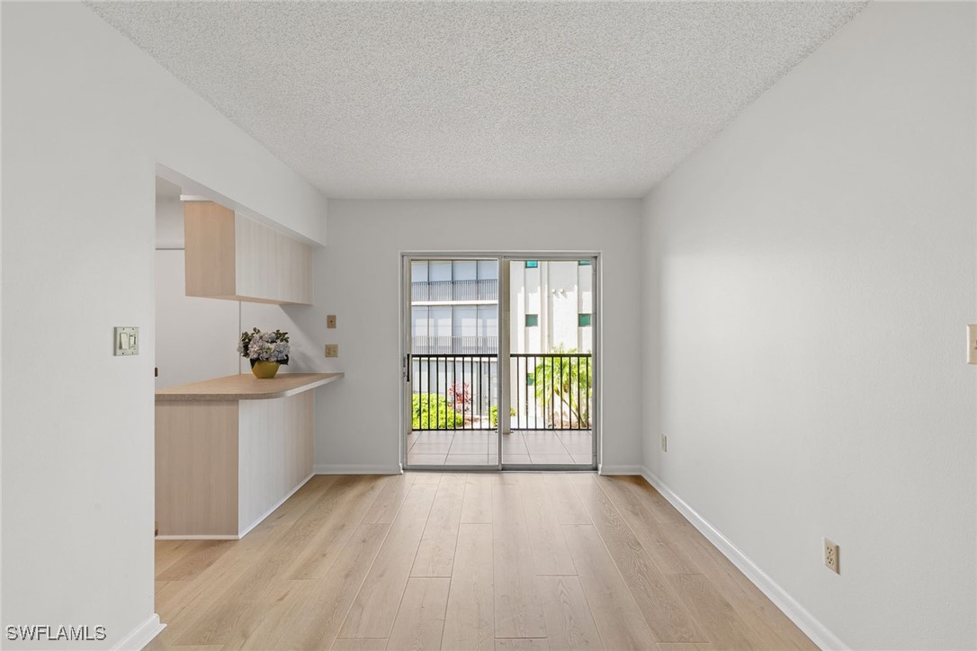 1 Bed Condominium for Sale in Naples, FL, $275,000 — photo 3