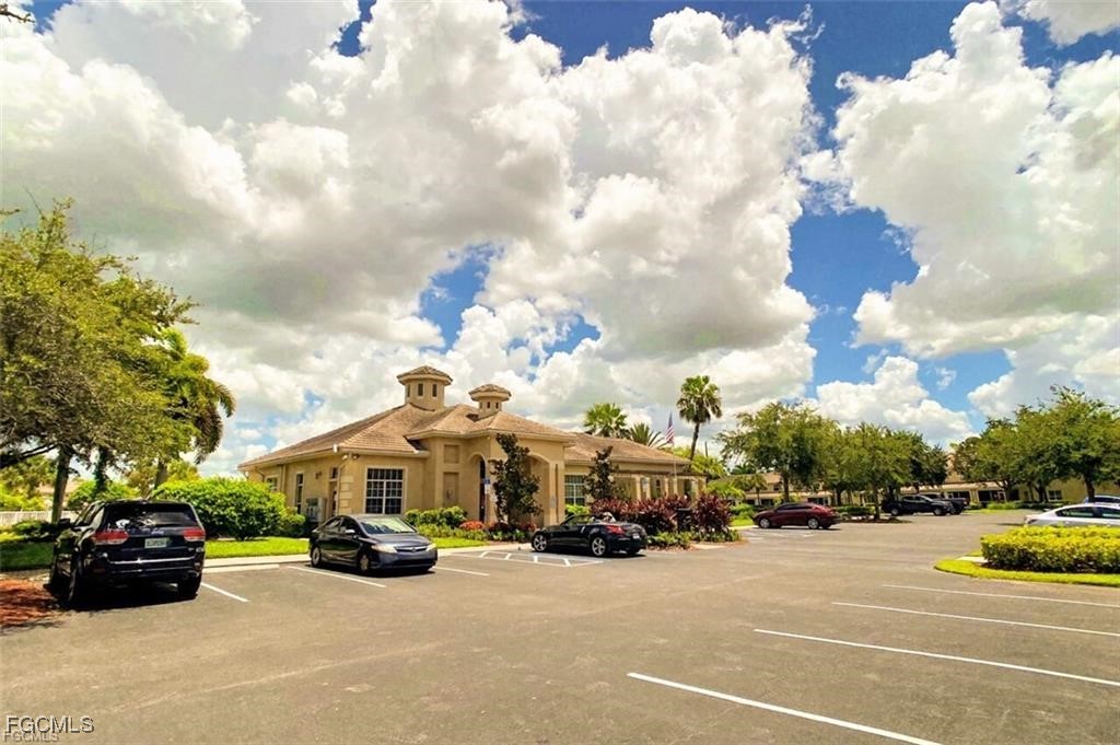 5 Bed Waterfront Home for Sale in Lehigh Acres, photo 3