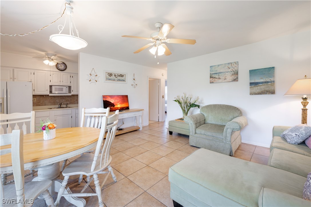 2 Bed Condominium for Sale in Seabreeze West, FL, $250,000 — photo 3