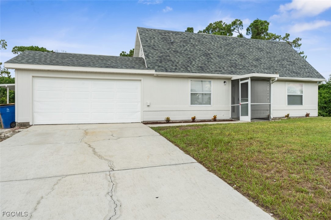 3 Bed SingleFamilyResidence for Sale in Lehigh Acres, FL — photo 3