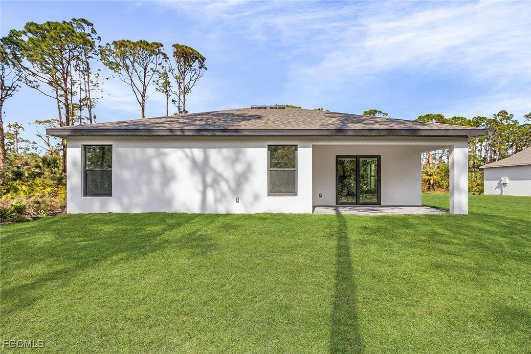 3 Bed SingleFamilyResidence for Sale in Mirror Lakes, photo 3
