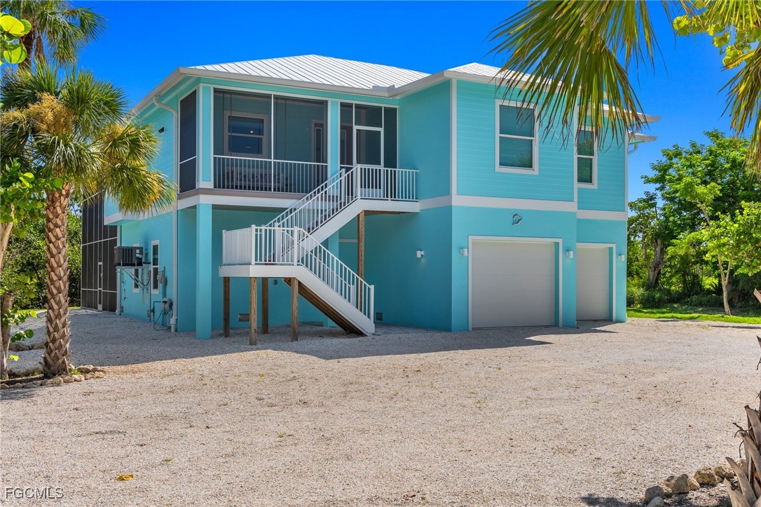 3 Bed Pool Home for Sale in Castaway Estates, photo 3