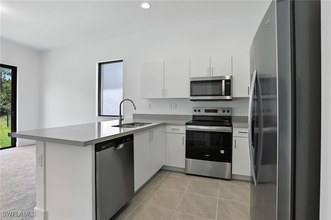 3 Bed SingleFamilyResidence for Sale in Silverwood, FL — photo 3