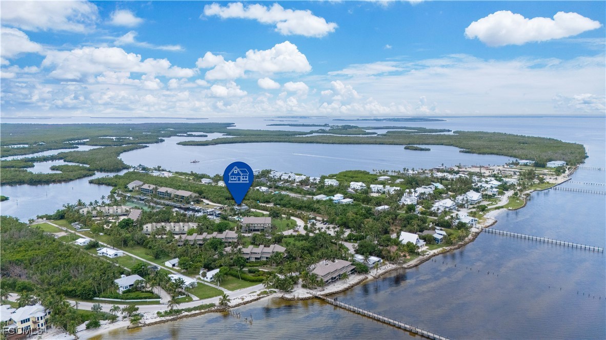 3 Bed Waterfront Home for Sale in Bokeelia, photo 3