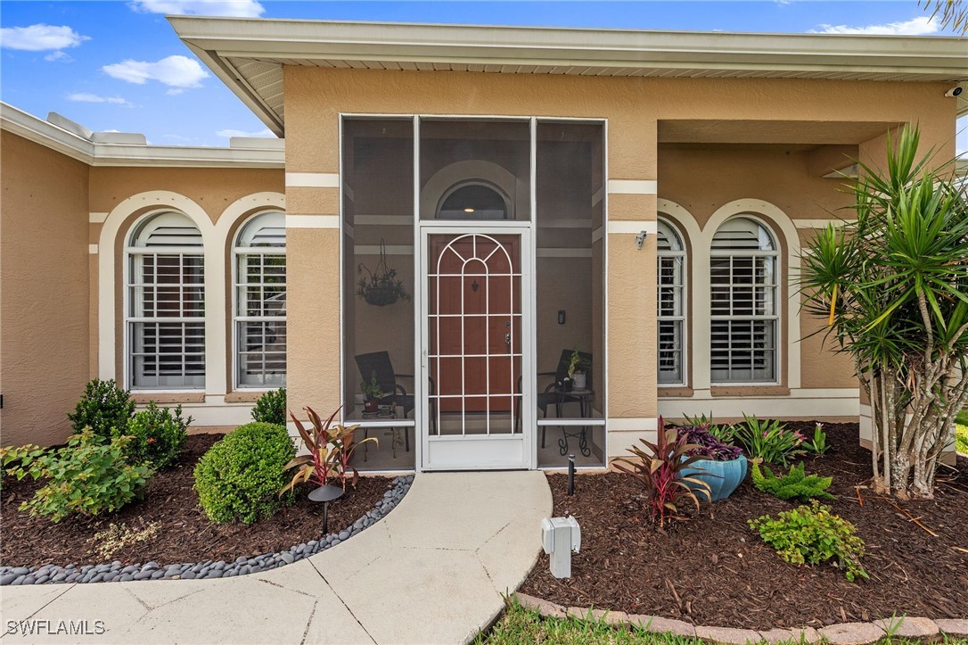 4 Bed Pool Home for Sale in Stoneybrook, photo 3