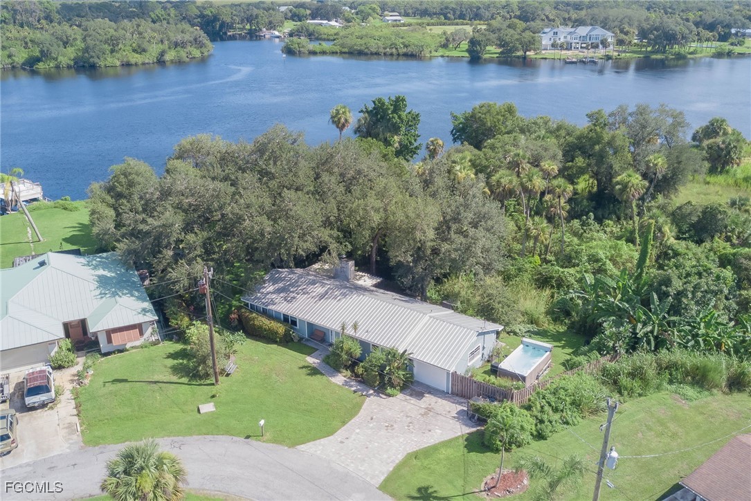 2 Bed Pool Home for Sale in Waterway Shores, photo 3