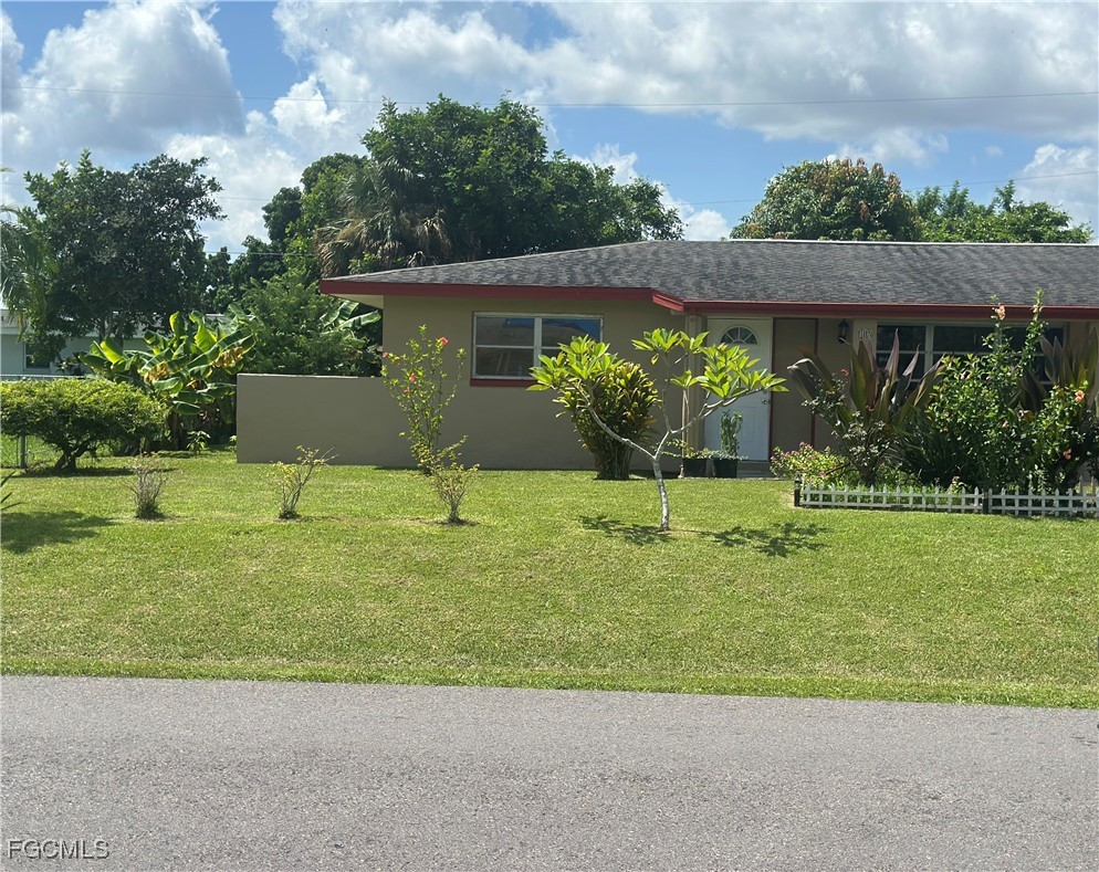 3 Bed SingleFamilyResidence for Sale in Lehigh Acres, photo 3