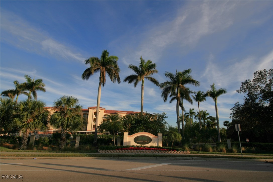 2 Bed Condominium for Sale in Fairway Villas, FL, $190,000 — photo 3
