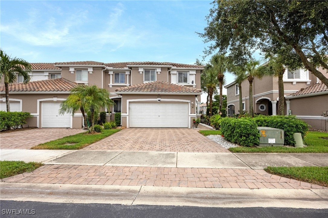 3 Bed Townhouse for Sale in Colonnade At Forum, FL, $299,000 — photo 3