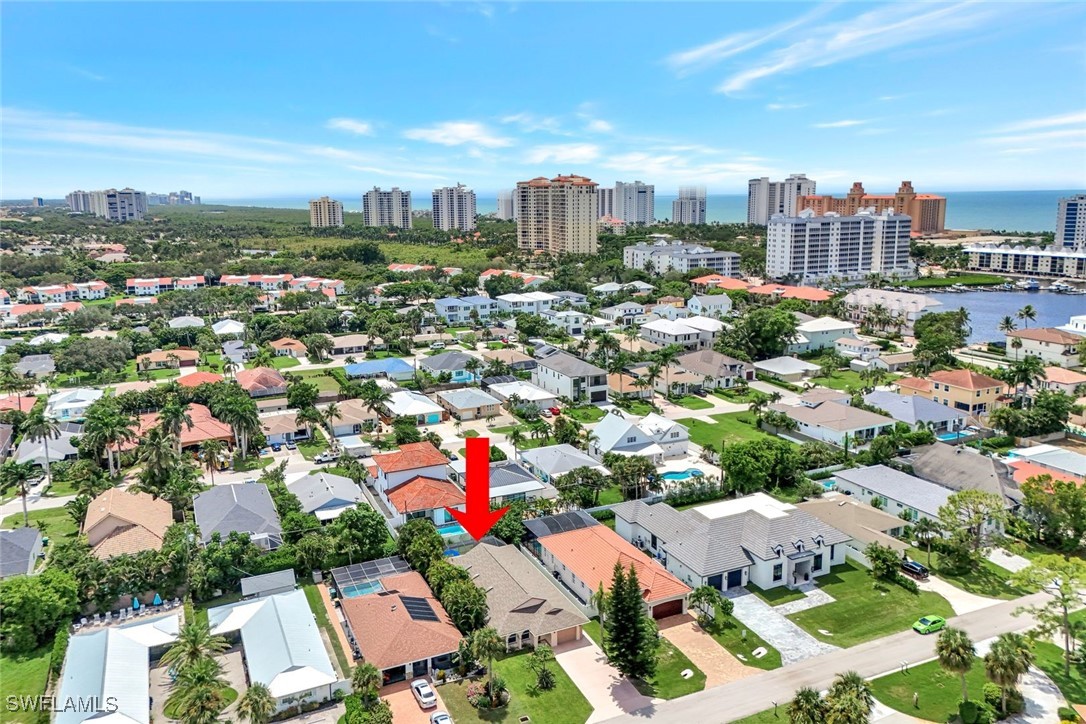 3 Bed SingleFamilyResidence for Sale in Naples, photo 3