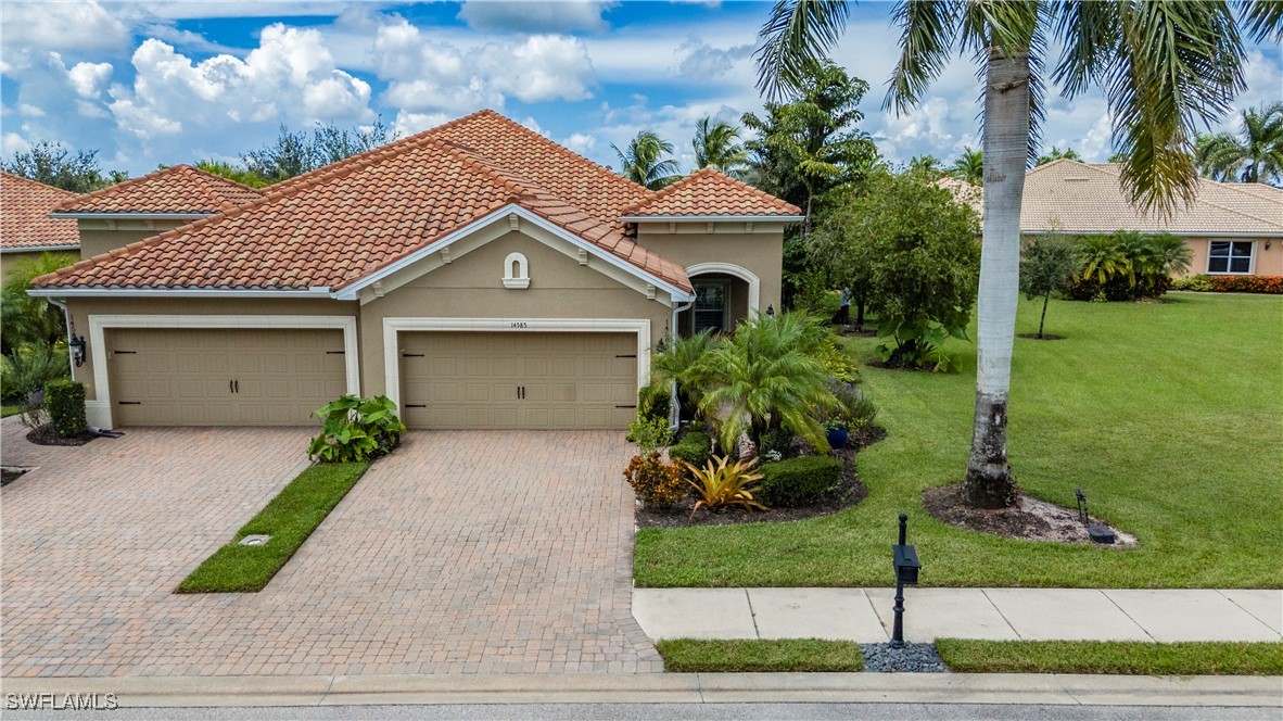 2 Bed Attached for Sale in Naples, FL, $459,000 — photo 3