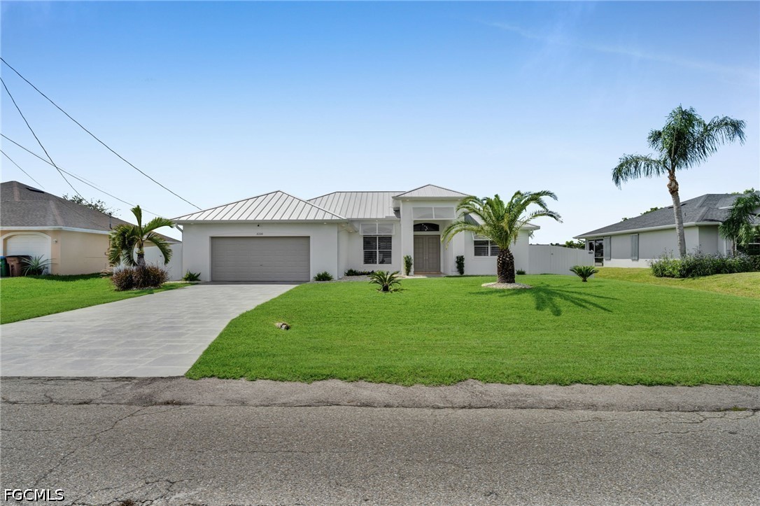 3 Bed SingleFamilyResidence for Sale in Cape Coral, photo 3