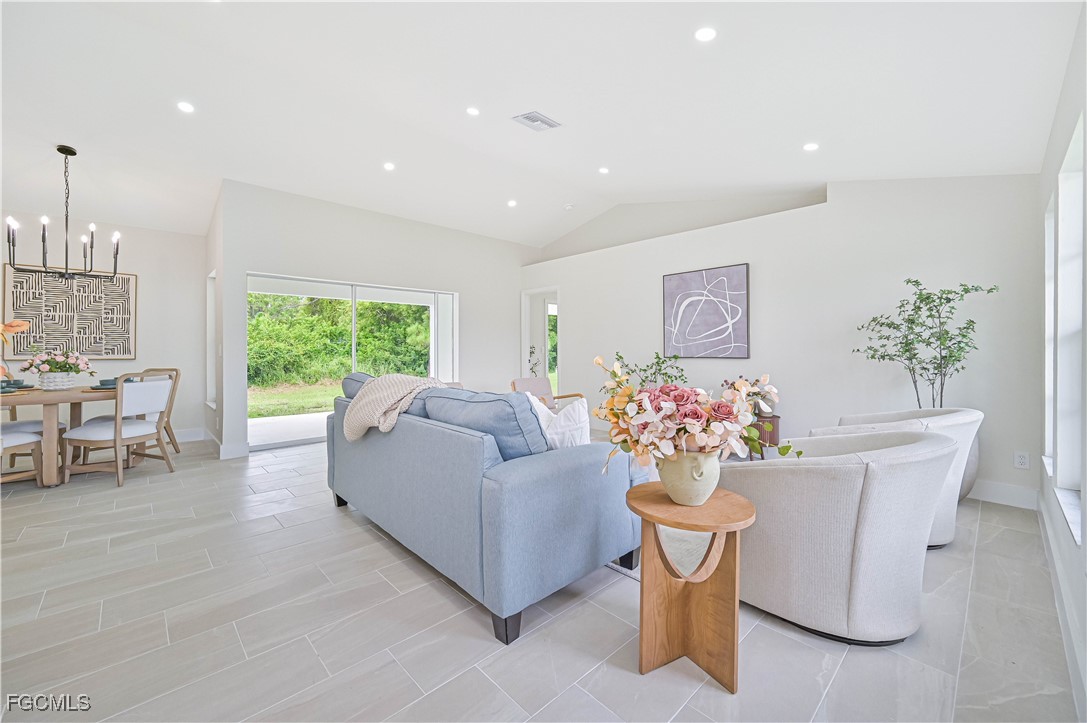 3 Bed SingleFamilyResidence for Sale in Lehigh Acres, photo 3