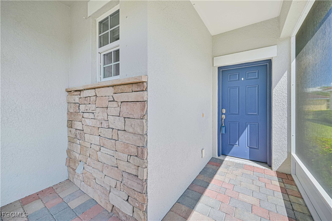 3 Bed Waterfront Home for Sale in Cascades, photo 3